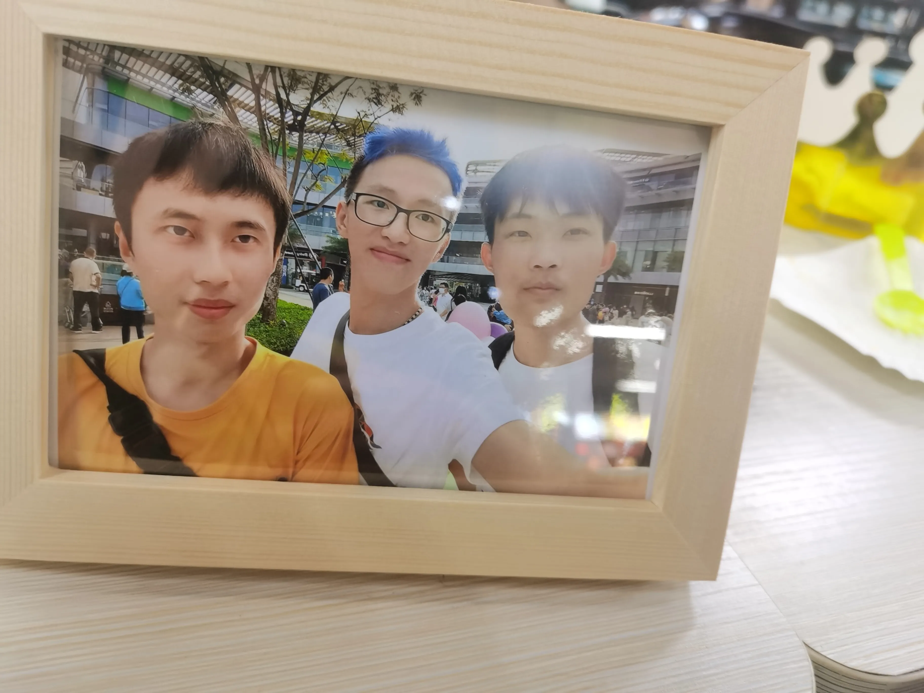 请输入图片描述